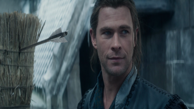 Chris Hemsworth in The Huntsman Winter's War HD Screencaps